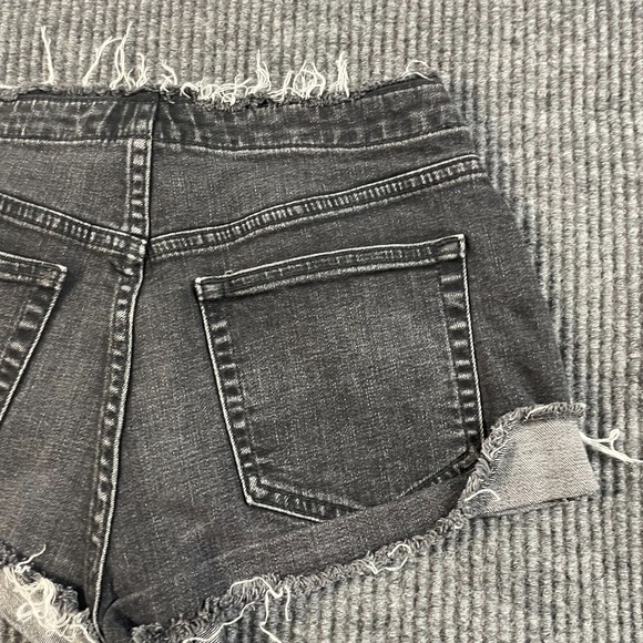 Arizona Jeans Shorts Womens 5 Black Denim Distressed Cut Off‎ Fringe Mid 24x2 - Picture 13 of 14
